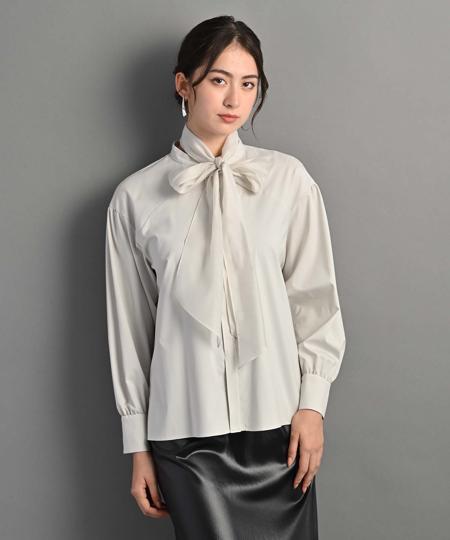 ラフロー roughlow 25SS Asymmetric Flap Oversized Blouse ブラウス シャツ 長袖 F ホワイト /DF ■OS レディース Asymmetric Flap Oversized Blouse(white) 8月上旬頃から発送