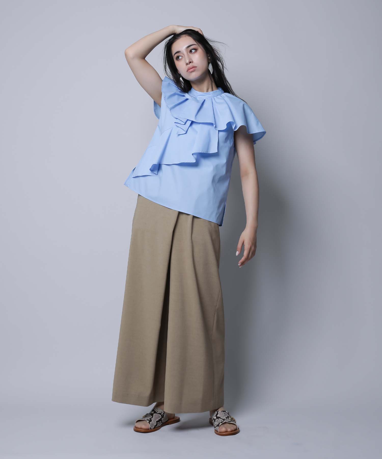 アシメケープフリルブラウス シャツ・ブラウス RAW FUDGE