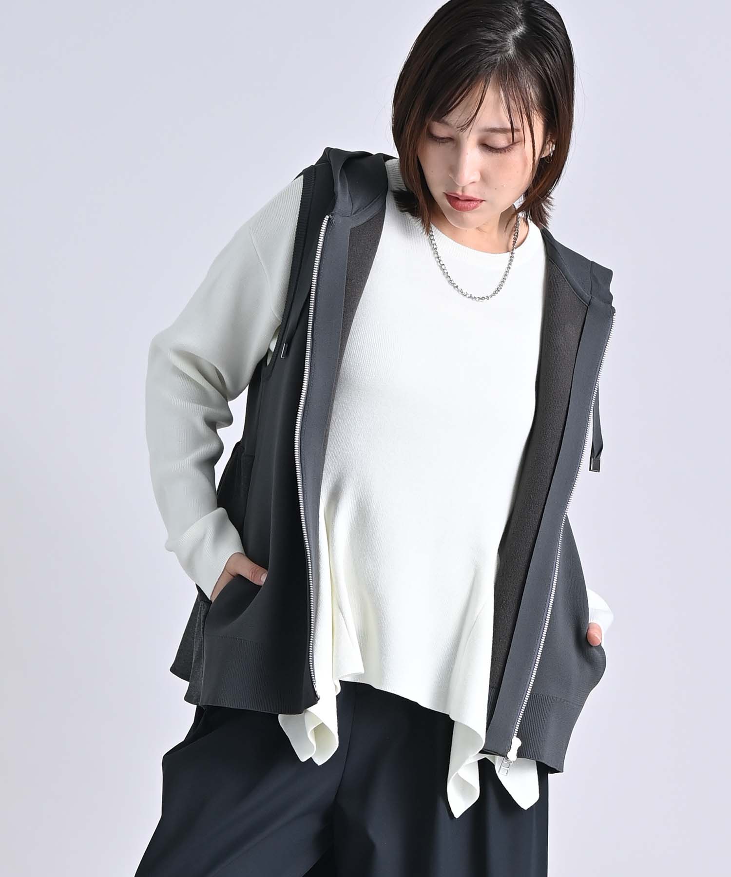 アミティエ】ダンボールニットベスト L バラ 大人っぽ 上品 体型カバー