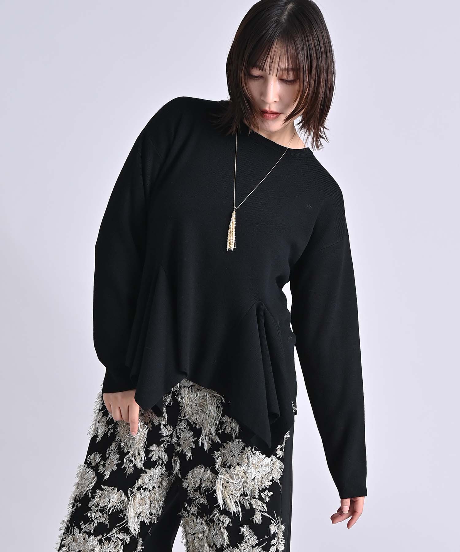 ペプラムデザインプルオーバー ニット RAW FUDGE