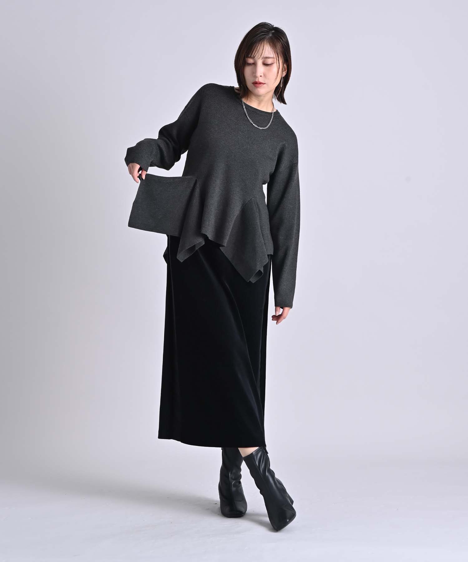 専用No.1 ペプラムデザインプルオーバー ニット RAW FUDGE