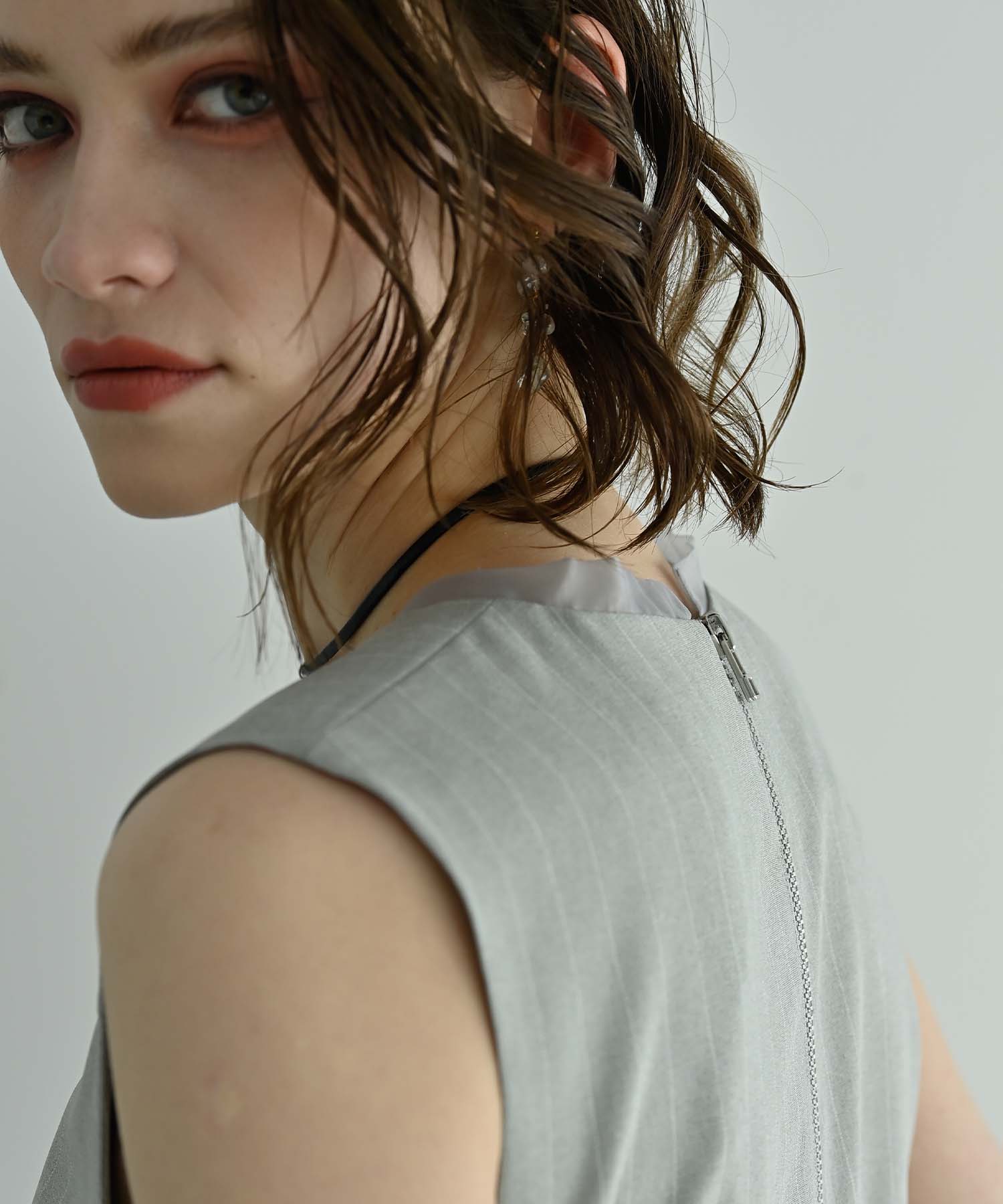 ワンピース SheenaM WEB限定】バイオシルクタックZIPワンピース≪洗濯機で洗える